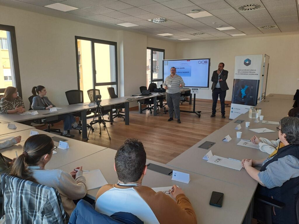 Primera sesión formación atención al paciente